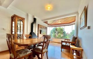Espaço Gourmet, Lareira,Ar, Wifi, 02 Vagas Garagem - Proximo ao Centro - Gramado - 2