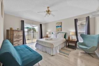 4Bed 3Bath Private Pool Sunrise Retreat - 4