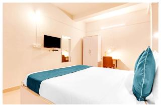 Near Mahakal Temple Hotel SRI- D & D ! Ujjain,Near Railway station, Fully Air conditioned Rooms & Spacious Room With wifi- Lift and Restaurant Facilities, BEST HOTEL IN UJJAIN - Ujjain - 0