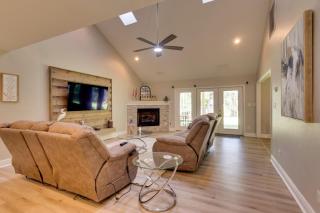 Waterfront Home with Fishing Dock in Tallahassee! - Saint Peter - 8