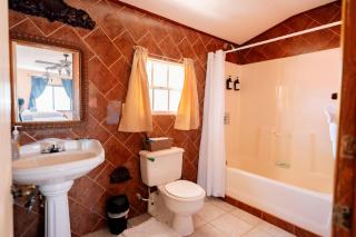 Blue Marlin Beach Resort - Dangriga - 8