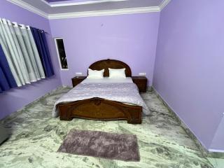 Lavender suite by Indiranagar Metro - Bangalore - 1