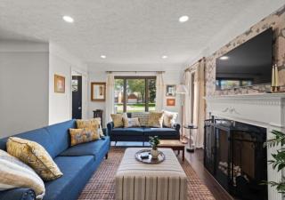 Luxury Cleveland Home with Fitness Equipment and Yard - Parma Heights - 8
