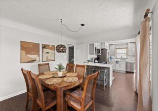 Luxury Cleveland Home with Fitness Equipment and Yard - Parma Heights - 7