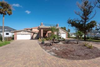 One of a Kind two story gated Halifax Riverfront - South Daytona - 2