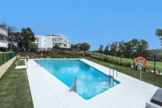 2BR Sunny Golf Apt. Tuin met Golfbaan Uitzicht - Estepona - 8
