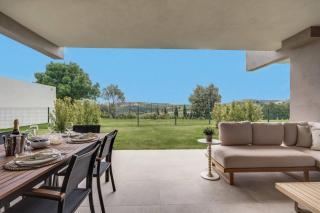 2BR Sunny Golf Apt. Tuin met Golfbaan Uitzicht - Estepona - 7