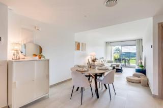 2BR Sunny Golf Apt. Tuin met Golfbaan Uitzicht - Estepona - 3