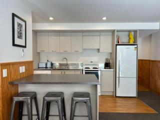 Spacious Suburban Hideaway - Christchurch - 9