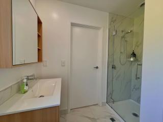 Spacious CBD 1-Bed 1-Bath - Christchurch - 2