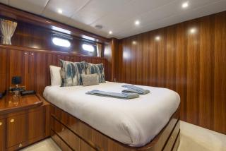 WW Luxury Motor Yacht - Auckland Viaduct - 3