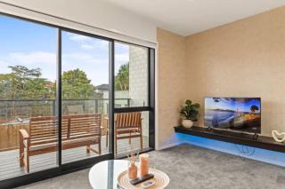 Well-styled Vibrant 2 Bed Home - 1