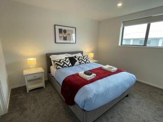 2 Bed 2 Bath Retreat - Christchurch - 2