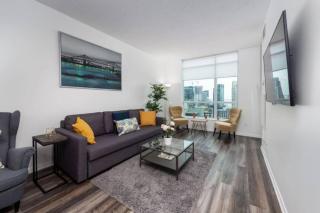 Chic 1BR Condo Lake and City Views plus Free Parking - 0