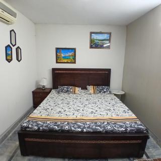 Elegant Single Bedroom Islamabad - 4