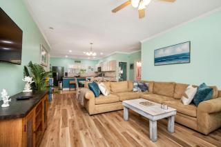 Sandy Toes Bungalow - Oak Island - 4