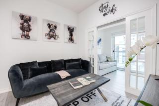 Modern 1BR and 1BA condo near Downtown with City Views - 4