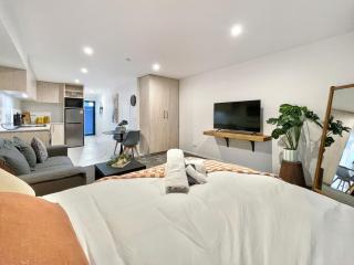 Cosy CBD Studio - Prime Location - Christchurch - 6