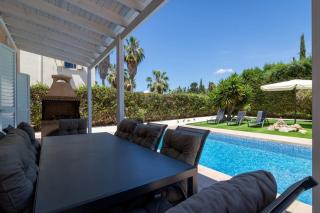 Villa Katerina - Luxury 4-BR Retreat with Private Pool & BBQ Area - 7