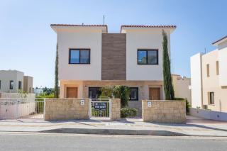 Two bedroom townhouse Flower - Peyia - 0
