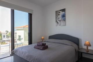 Townhouse Flower - 2BR Coastal Retreat near Coralia Beach - 6