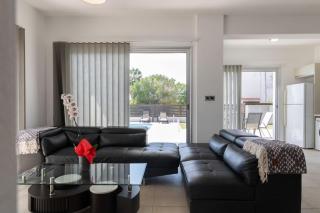 Villa Orchid - Luxury 3BR Retreat between Paphos & Coral Bay - 1