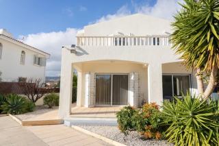4-bedroom Villa with Heated Pool - Peyia - 0