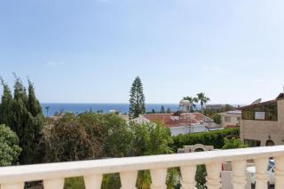 4-bedroom Villa with Heated Pool - Peyia - 9