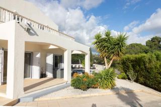 4-bedroom Villa with Heated Pool - Peyia - 6