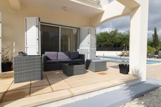 4-bedroom Villa with Heated Pool - Peyia - 4