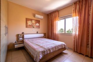 Apartment Marilena - Modern 2-BR Stay near Venus Beach Hotel - 7