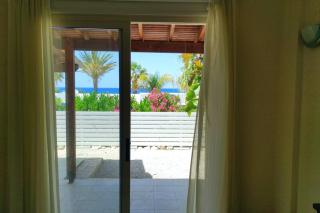 Bungalow Sea Paradise - Beachfront Escape with Sea View - 3