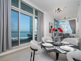 Elegant 1-Bedroom Retreat with Marina Views - 5
