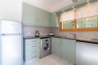 Villa Coralia - Coastal Comfort near Beach & Restaurants - 2