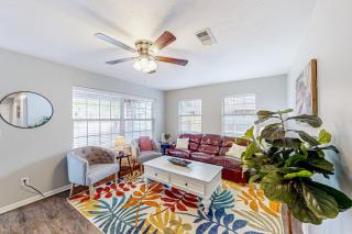 Eastgate Gem, Walk to TAMU - College Station - 1