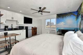 Breathtaking King Suite Steps to Daytona Beach - Daytona Beach - 9