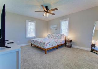 Sleeps 16 Large Groups 2 Full Homes In Vermilion - Vermilion - 2