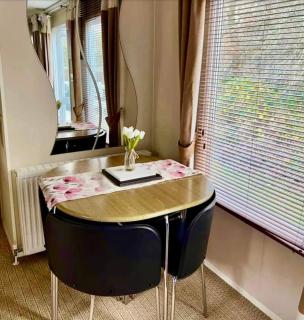 Robins Nest Oakdene Forest Park - 3