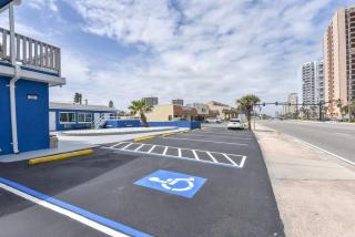 Modern King Suite Steps to Daytona Beach - Daytona Beach - 9