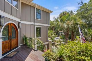 Elegant, Marsh-Front 5-Bed, 4-Bath Home, Sleeps 12 - Fripp Island - 0