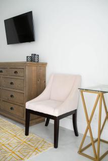 Two Bedroom Cable Beach Condo with patio - Nassau - 2