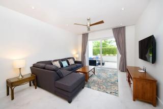Cable Beach Condo Large private patio with BBQ - Nassau - 6