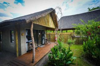 African Excursions Guest lodge - Khwai - 2