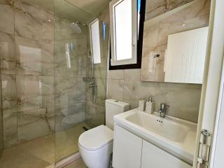 Aria's Apartment 1 - 6