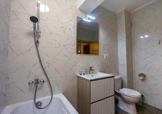 Sunny View Suites Mamaia by Moonlight Apartments - Mamaia - 1