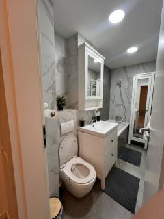 Central Apartment In the Heart of The City! - 2