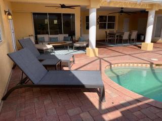 Villa Tuscany Luxury Stay With Pool Spa - Cape Coral - 9