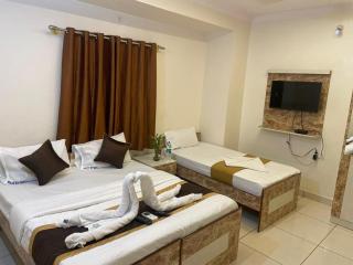 L A V Mansion - Bangalore - 3