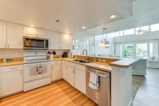 Beachfront Condo with Balcony on Manasota Key - Englewood - 1