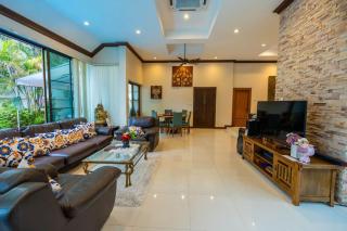 Villa in Pattaya City - Ban Nong Chaeng - 0